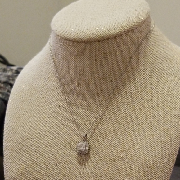 Gorgeous Sterling Silver Necklace - Cubic … - Picture 2 of 4